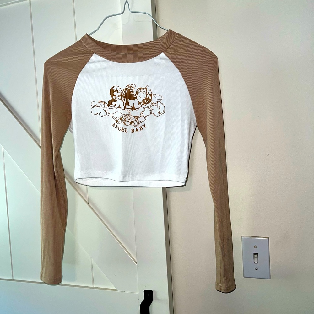 cropped angel baby tee❣️